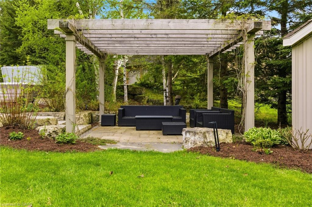 54 Bridle Path Property Photo 39