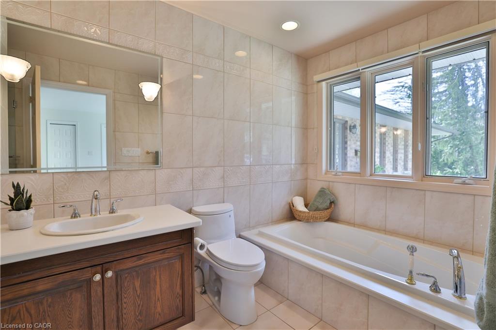 1066 Stockwell Avenue Property Photo 17