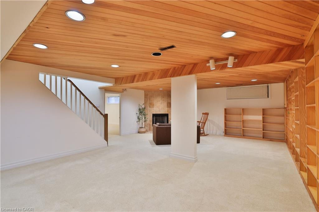1066 Stockwell Avenue Property Photo 25