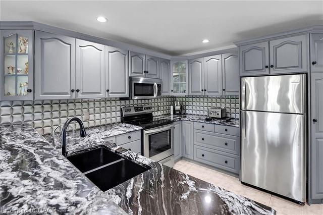 975 Foss Road Property Photo 14