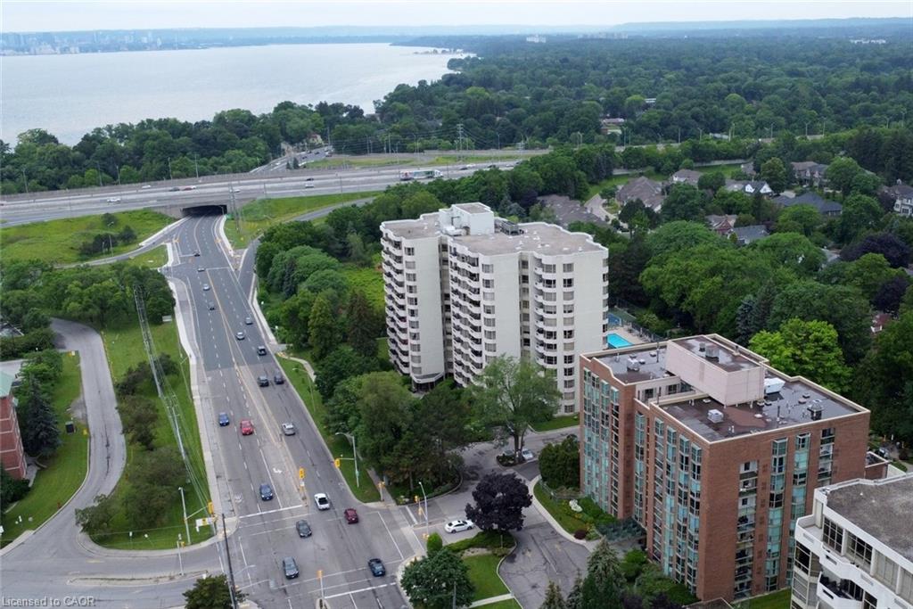 405-1201 North Shore Boulevard E Property Photo 4