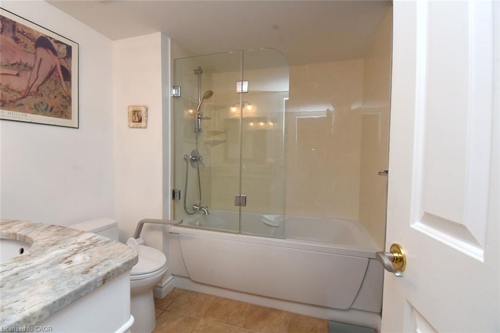 405-1201 North Shore Boulevard E Property Photo 28