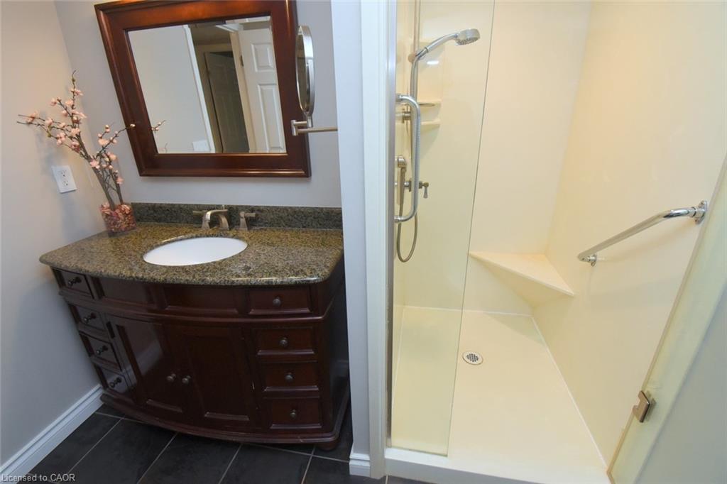 405-1201 North Shore Boulevard E Property Photo 32