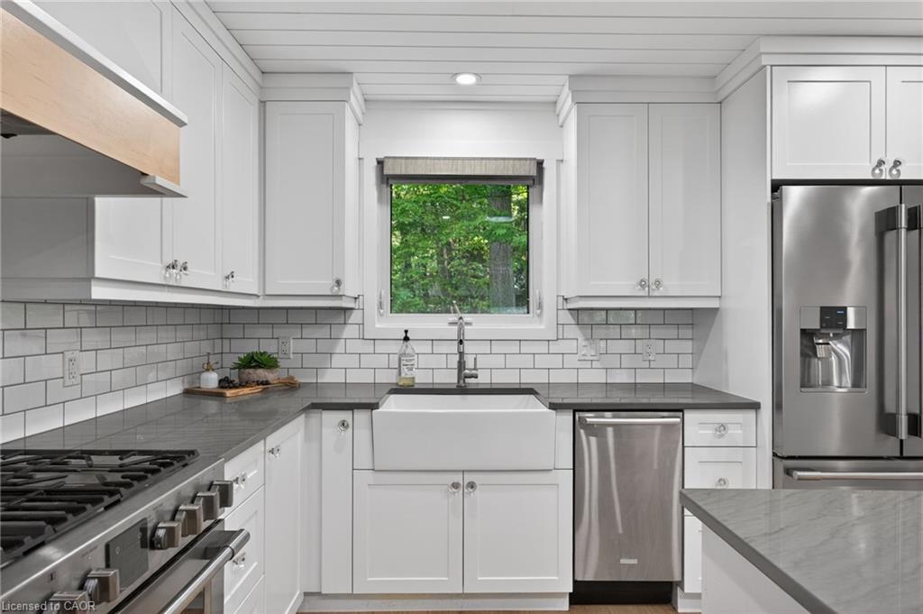 223 Ontario Street Property Photo 15