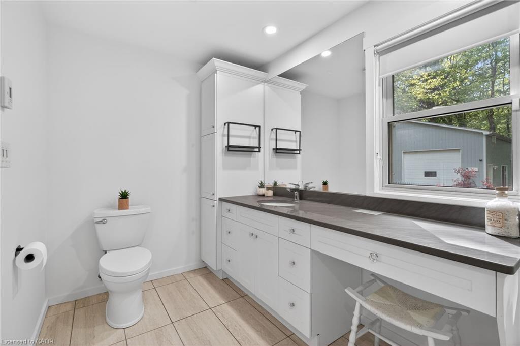 223 Ontario Street Property Photo 20