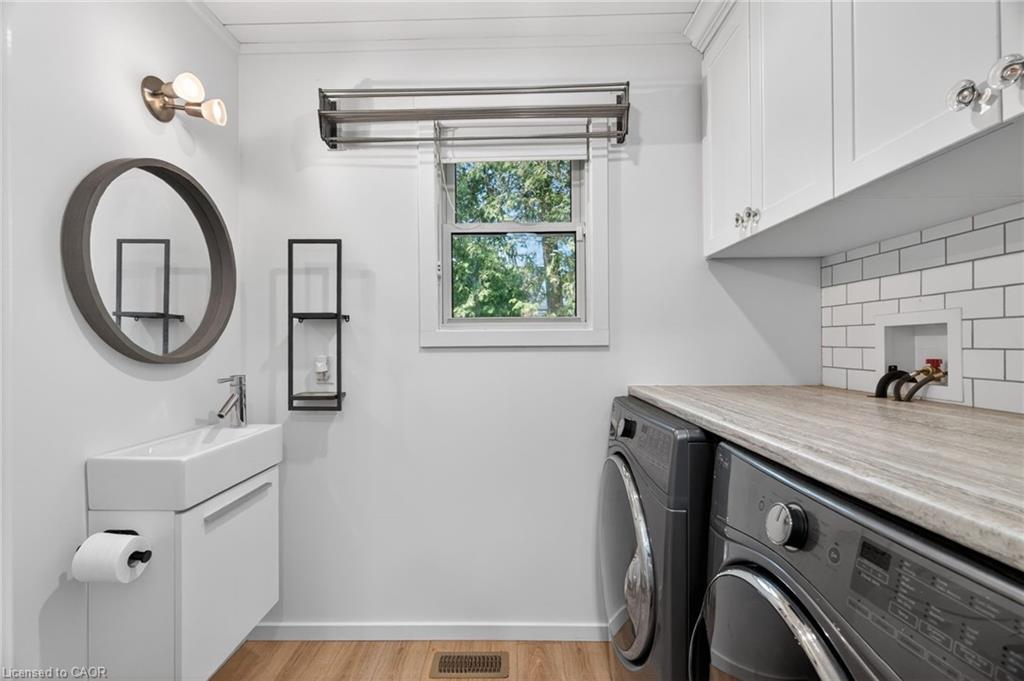 223 Ontario Street Property Photo 21