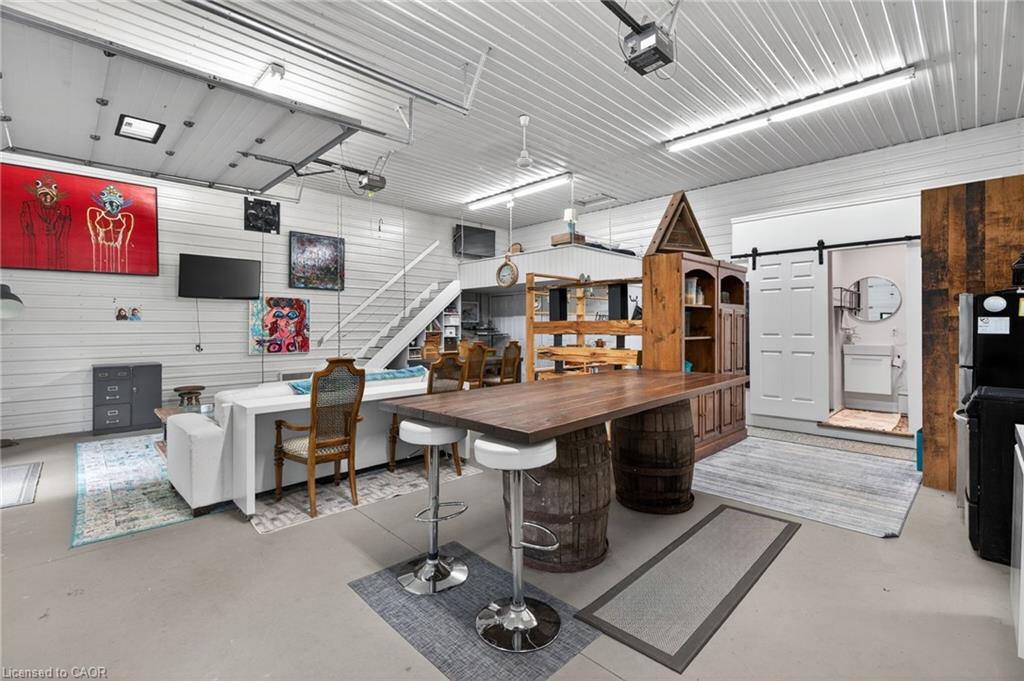 223 Ontario Street Property Photo 40