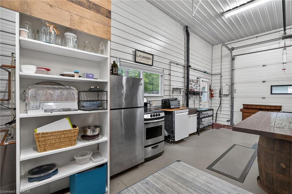 223 Ontario Street Property Photo 43