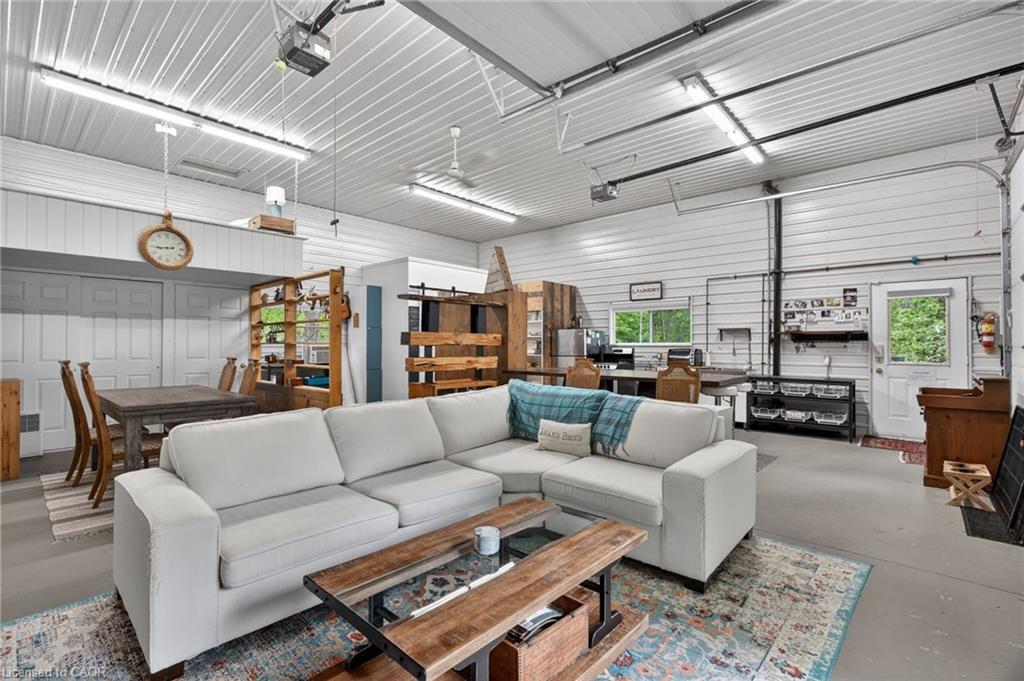 223 Ontario Street Property Photo 44