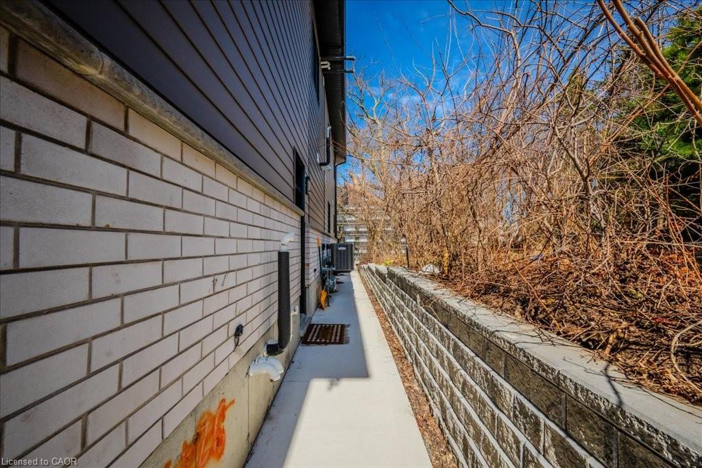 498 Karn Street Property Photo 24