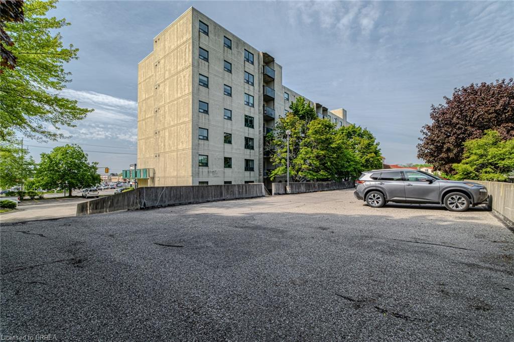301-421 Fairview Drive Property Photo 3