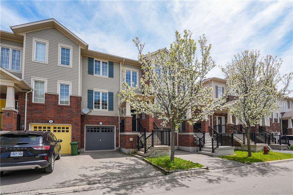 7 Hepworth Crescent Property Photo 1
