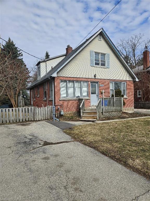 1154 Queens Boulevard Property Photo 1