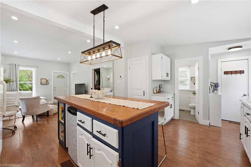 43 Alonzo Street Property Photo 10