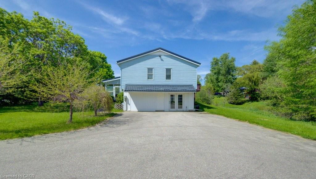 3429 Nafziger Road Property Photo 9