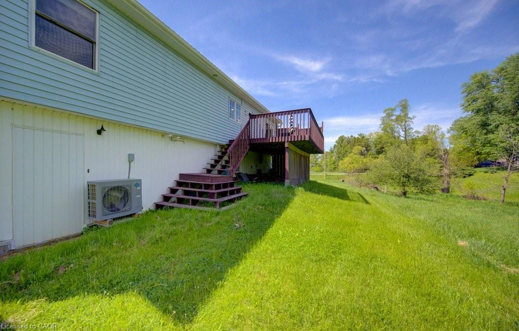 3429 Nafziger Road Property Photo 10