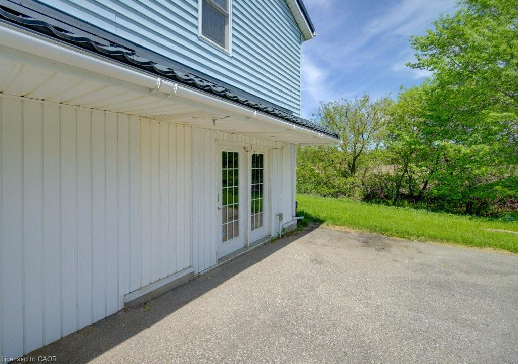 3429 Nafziger Road Property Photo 14