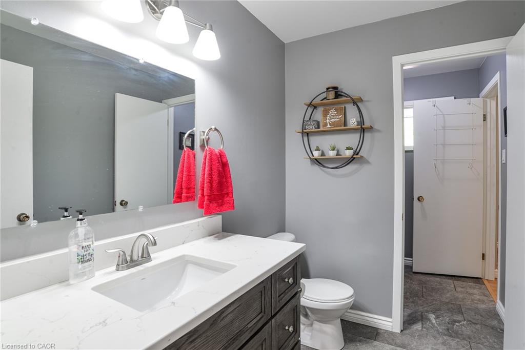 1018 S Sunny Crest Road Property Photo 12