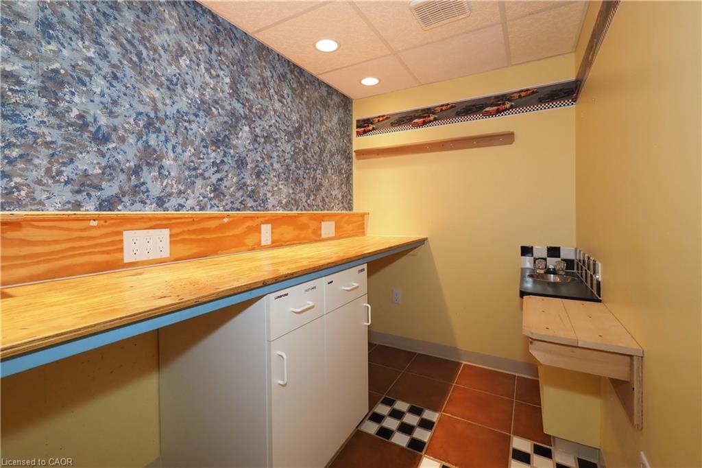 130a Miller Crescent Property Photo 31