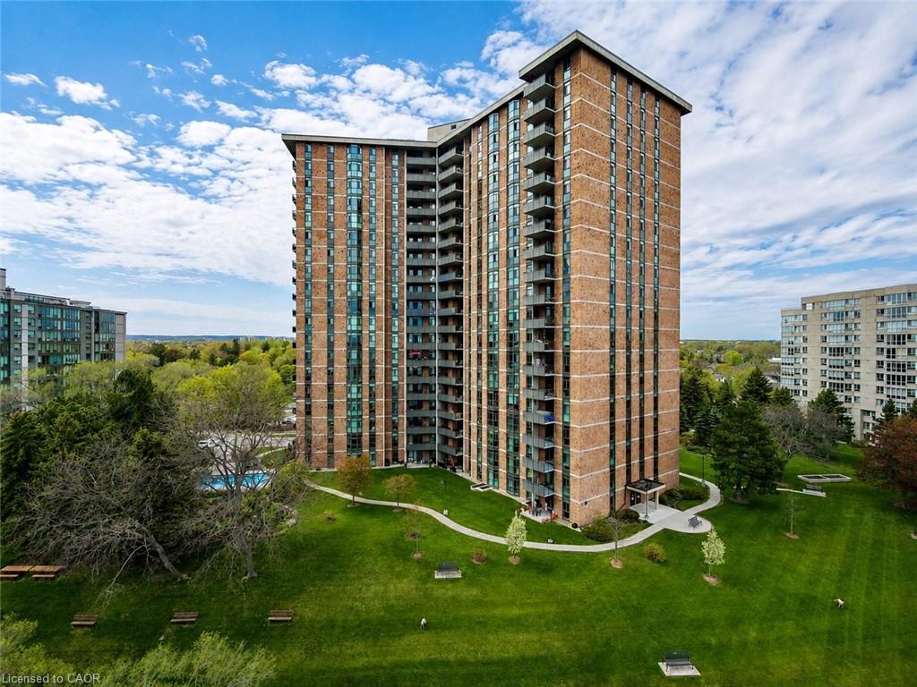 602-5250 Lakeshore Road Property Photo 2
