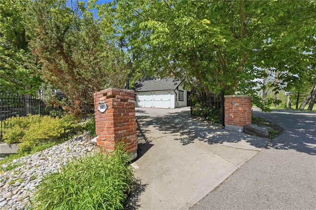 6123 Guelph Line Property Photo 4