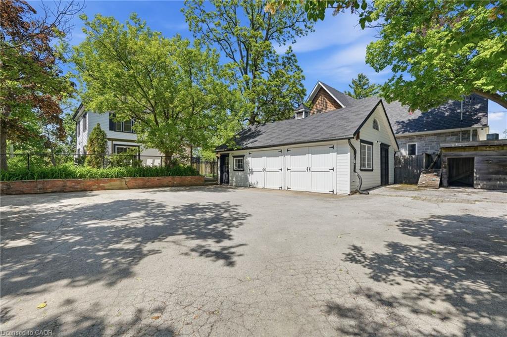 6123 Guelph Line Property Photo 5