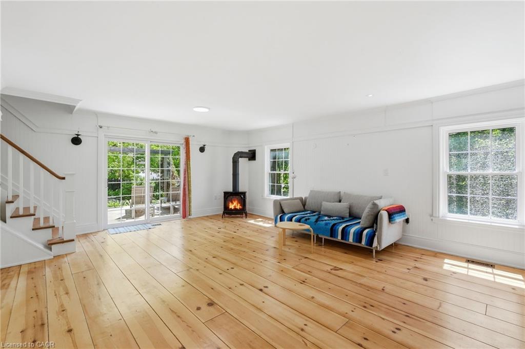 6123 Guelph Line Property Photo 14