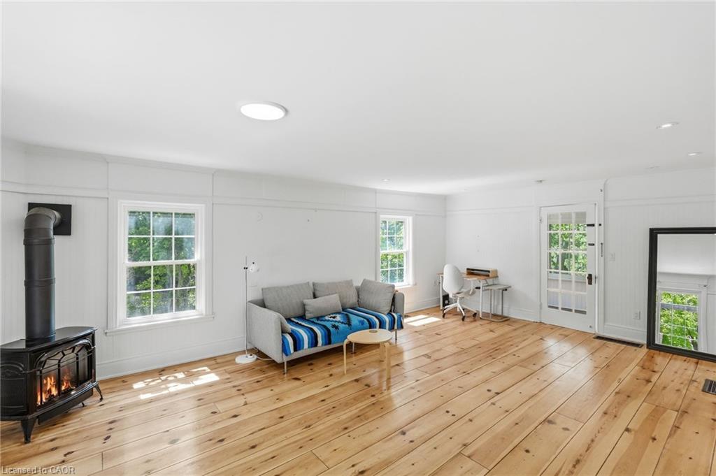 6123 Guelph Line Property Photo 16