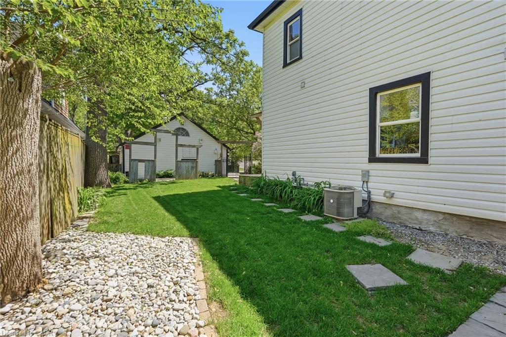6123 Guelph Line Property Photo 44