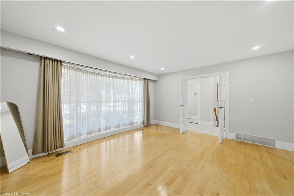 82 Stoney Brook Drive Property Photo 4