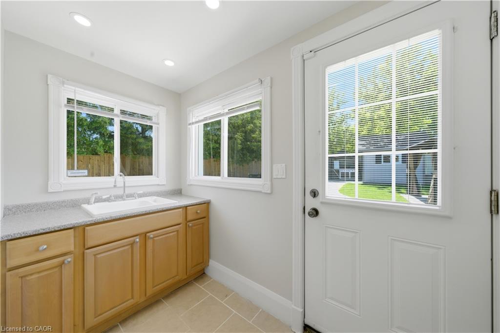 82 Stoney Brook Drive Property Photo 12