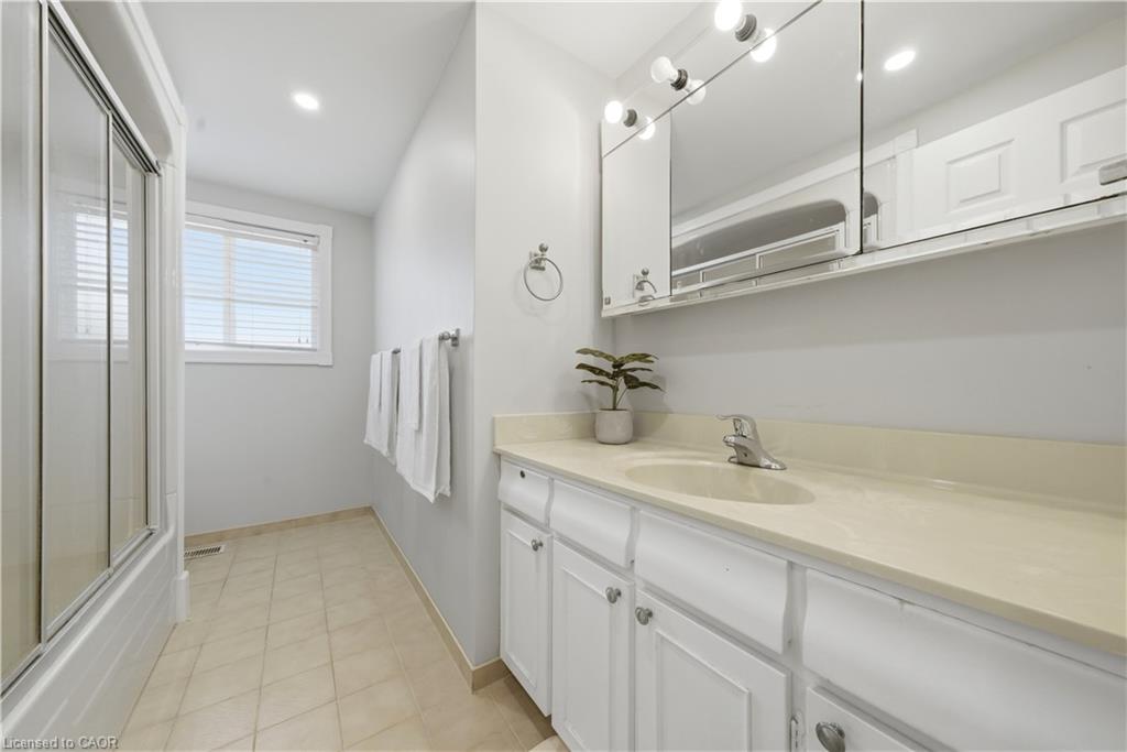 82 Stoney Brook Drive Property Photo 17