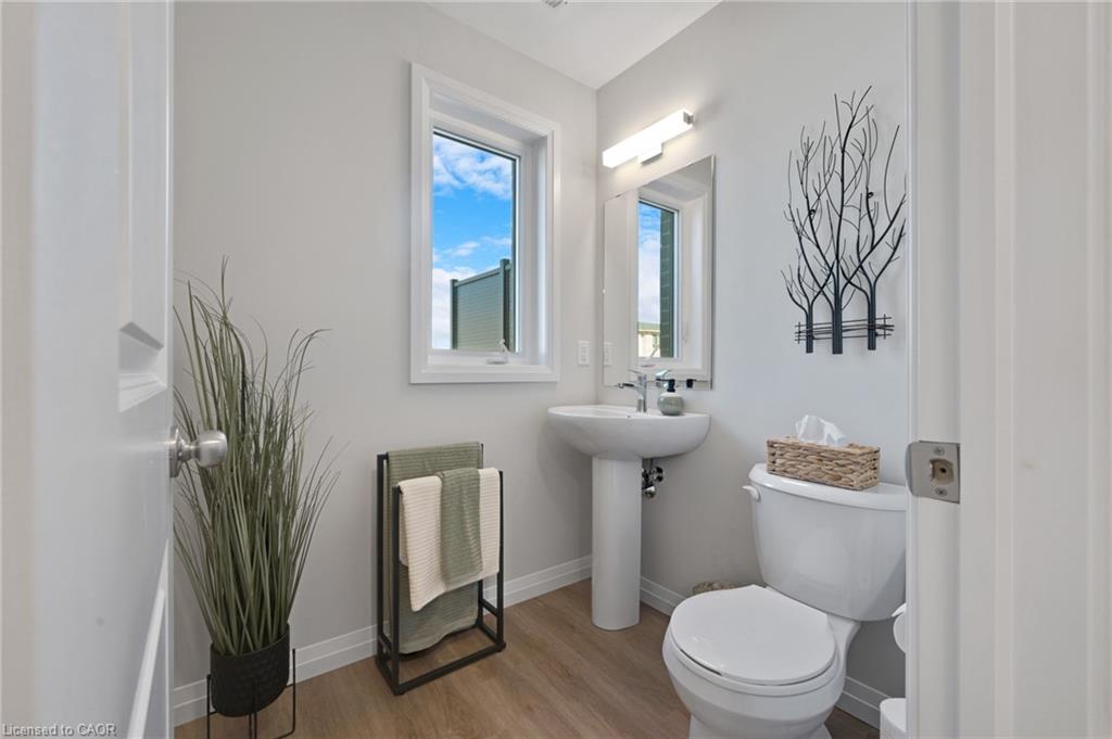 D10-410 Northfield Drive W Property Photo 15