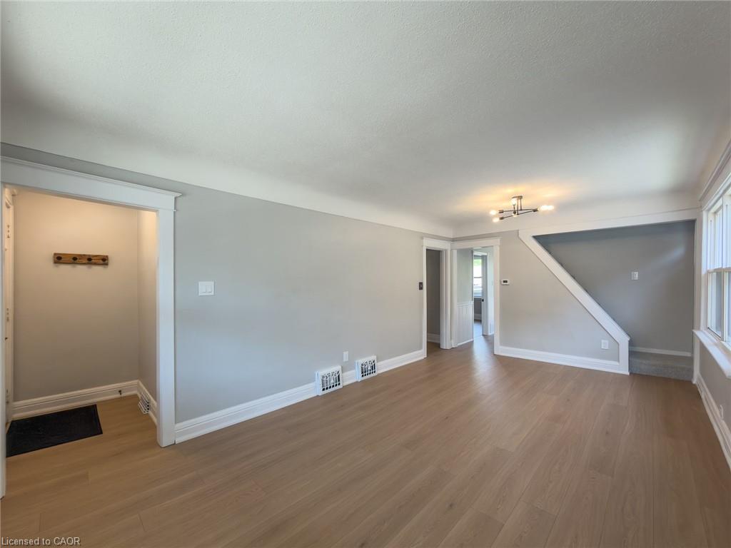 97 Crosthwaite Avenue N Property Photo 8