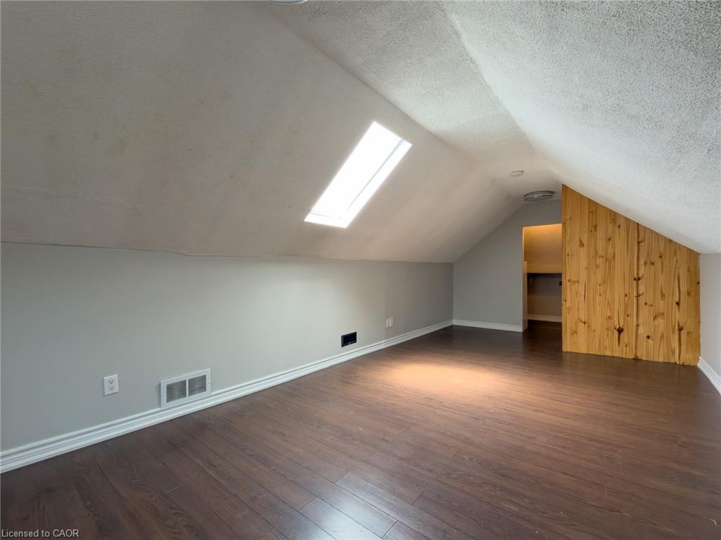 97 Crosthwaite Avenue N Property Photo 25