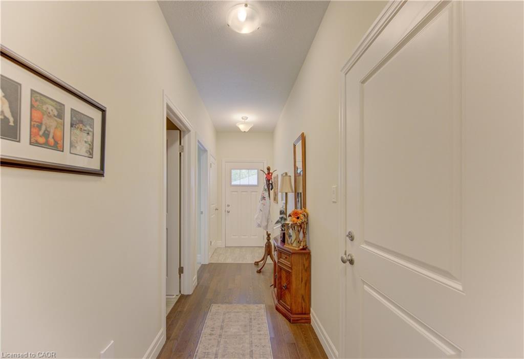 19-575 Albert Avenue N Property Photo 5