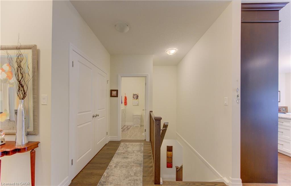 19-575 Albert Avenue N Property Photo 14