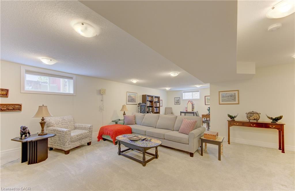 19-575 Albert Avenue N Property Photo 33