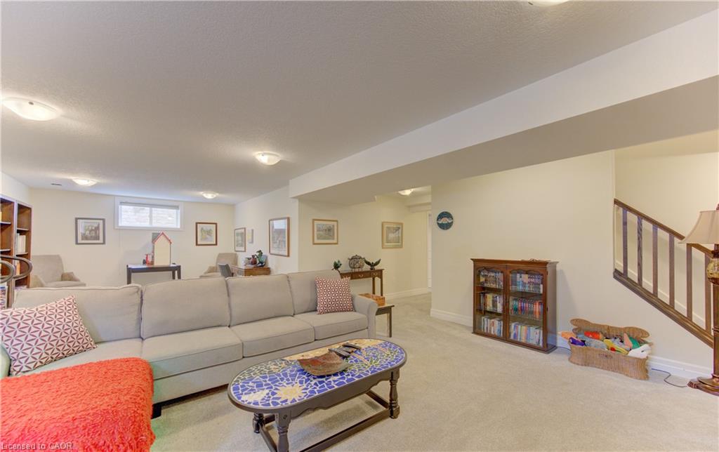 19-575 Albert Avenue N Property Photo 34