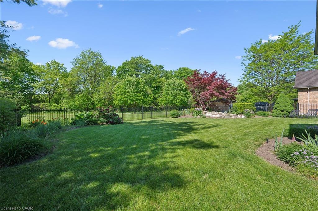 74 Pennsylvania Crescent Property Photo 18
