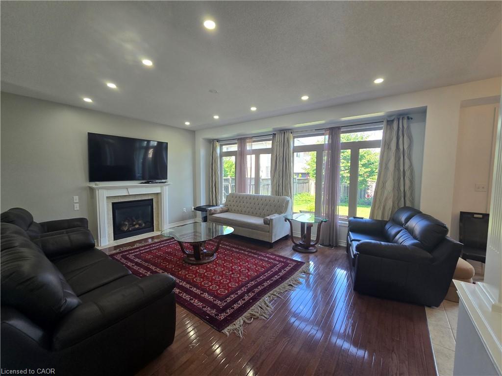 197 Cloverleaf Drive Property Photo 11