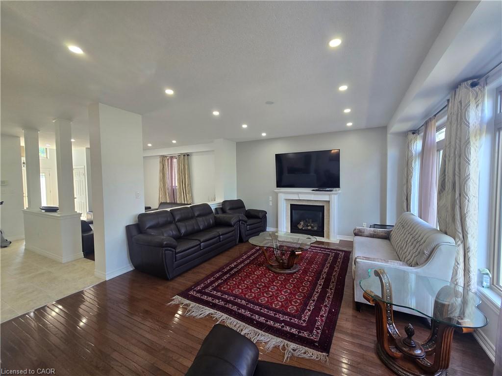 197 Cloverleaf Drive Property Photo 14