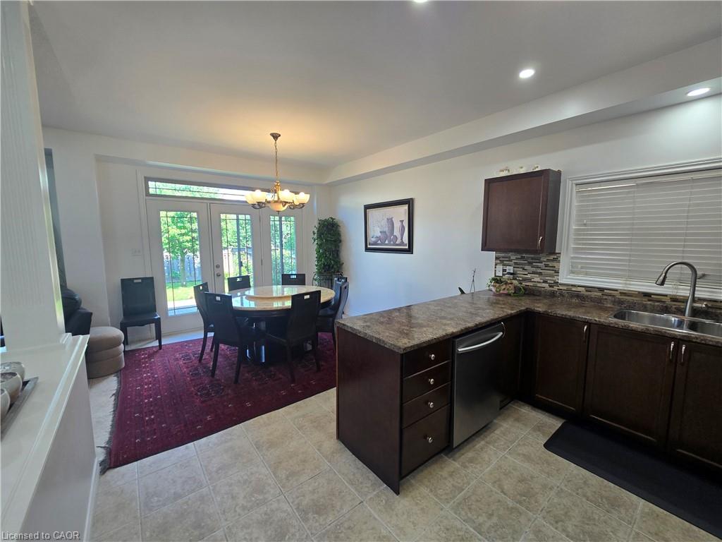 197 Cloverleaf Drive Property Photo 19