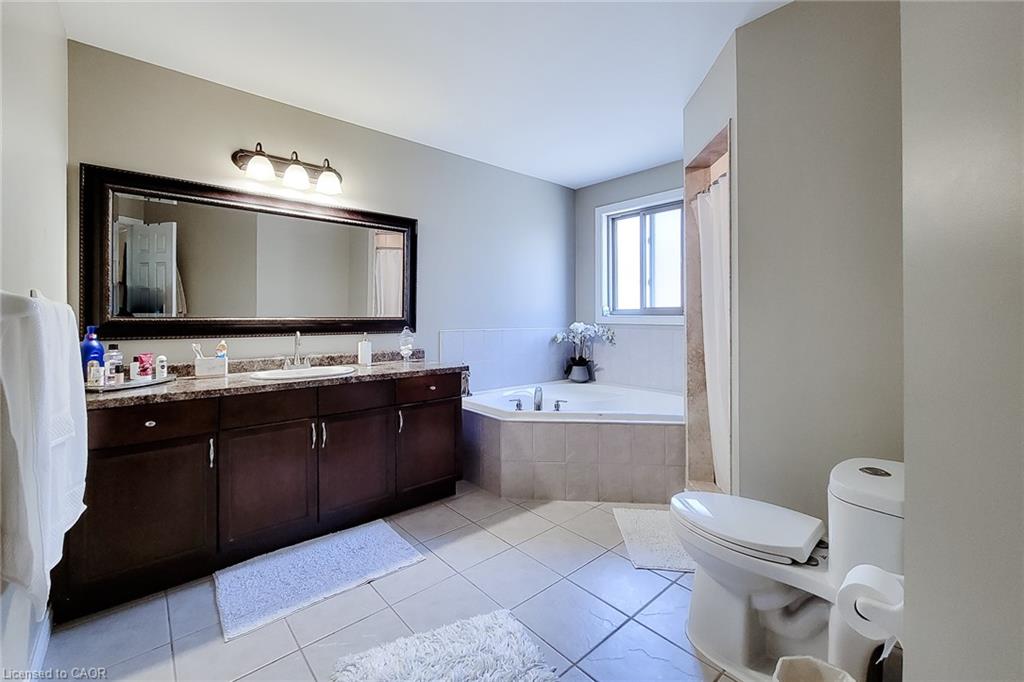 197 Cloverleaf Drive Property Photo 28