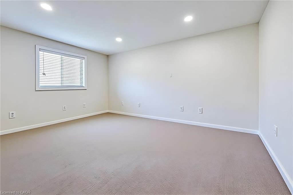 197 Cloverleaf Drive Property Photo 31