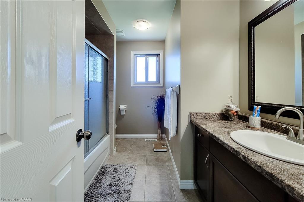 197 Cloverleaf Drive Property Photo 38