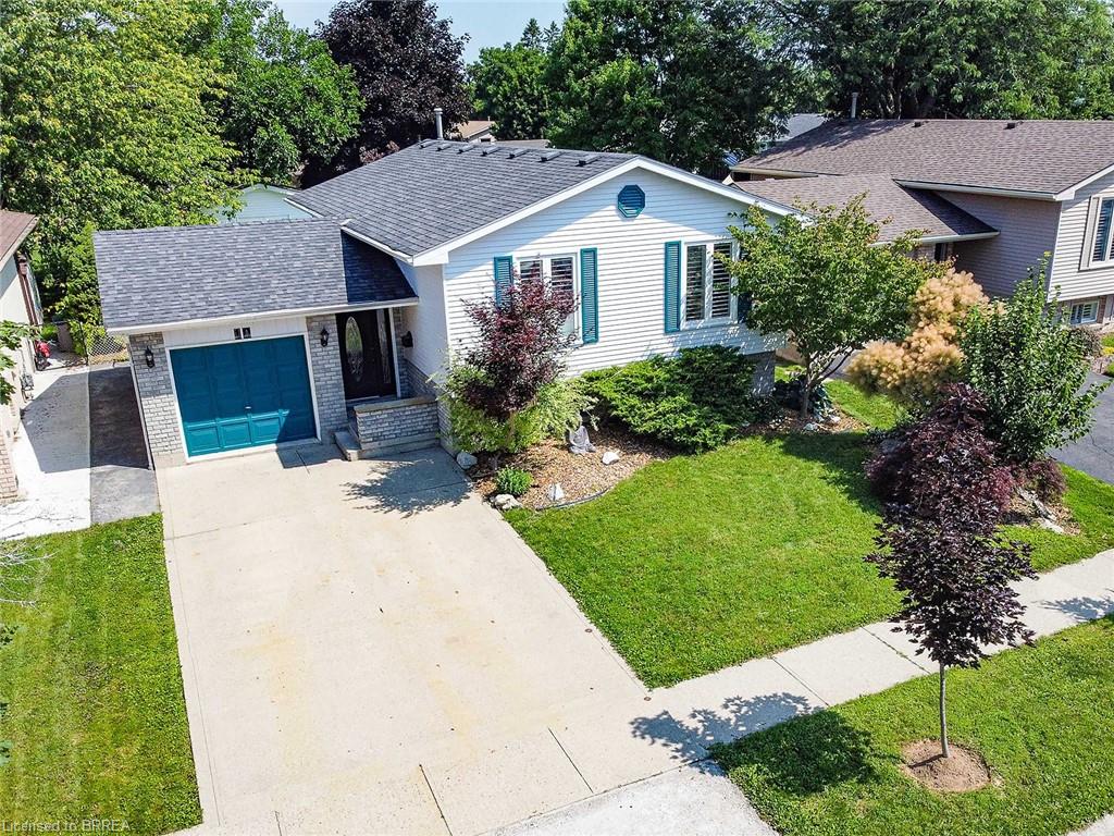 10 Latzer Crescent Property Photo 1