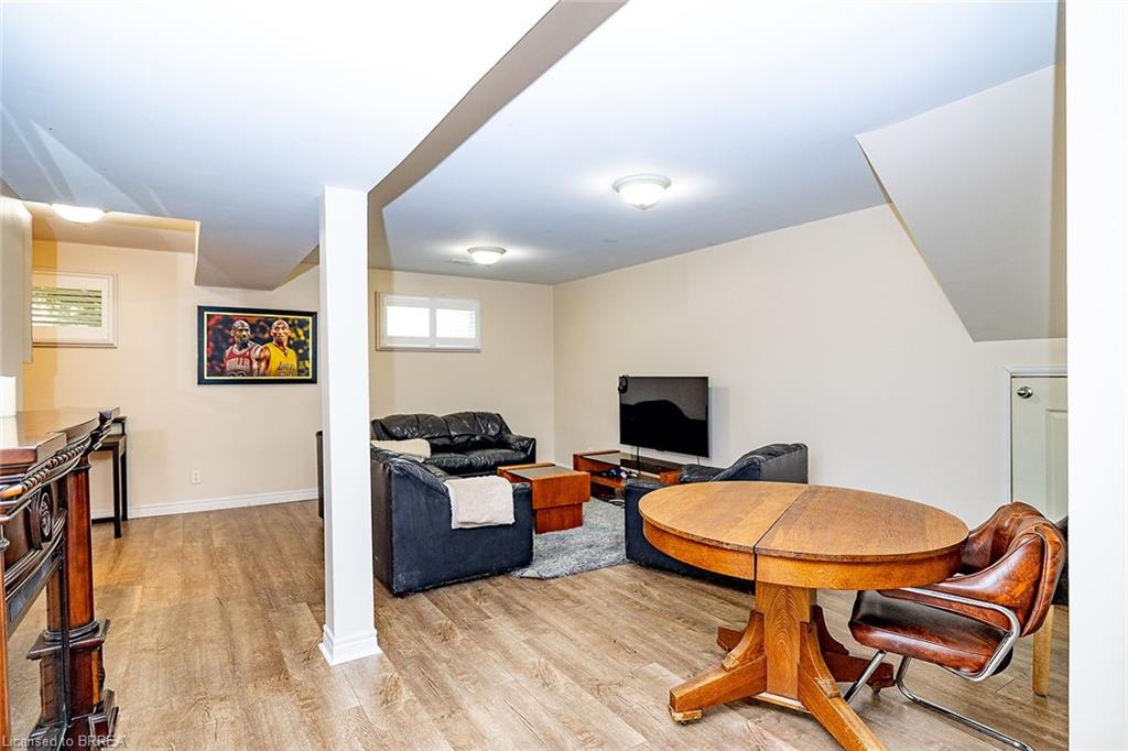 10 Latzer Crescent Property Photo 25