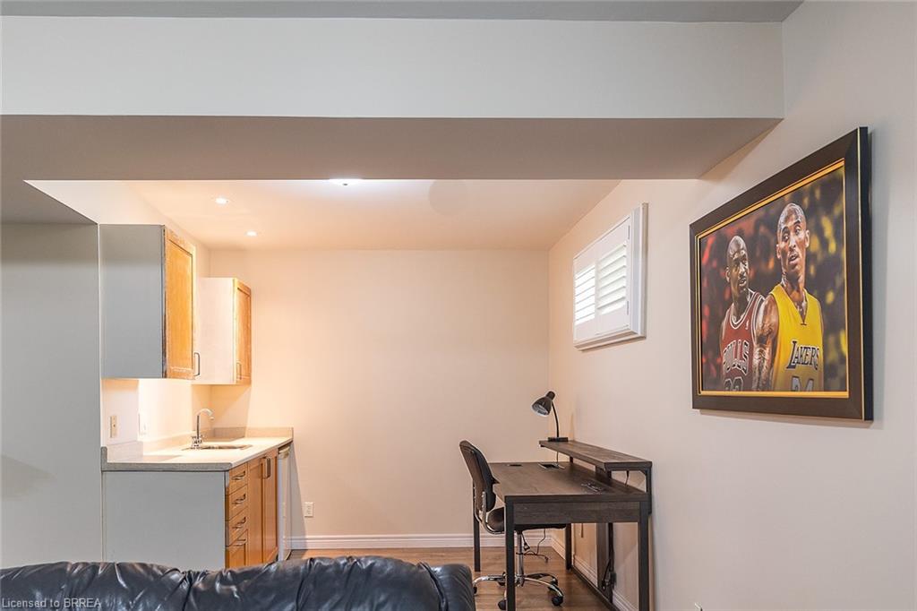 10 Latzer Crescent Property Photo 26