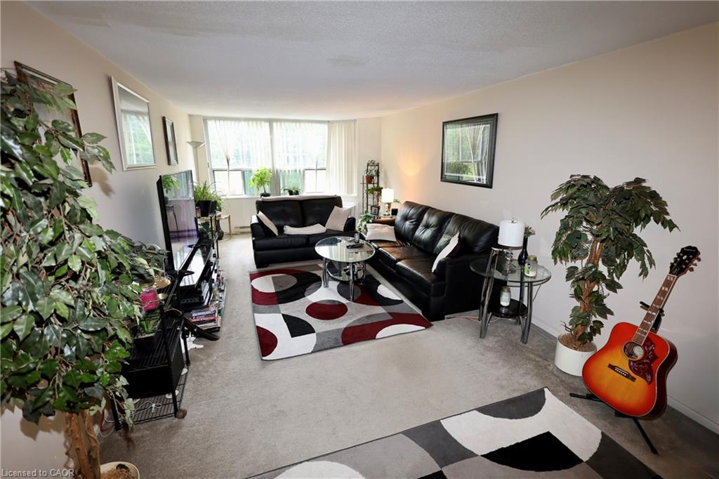 404-55 Green Valley Drive Property Photo 3